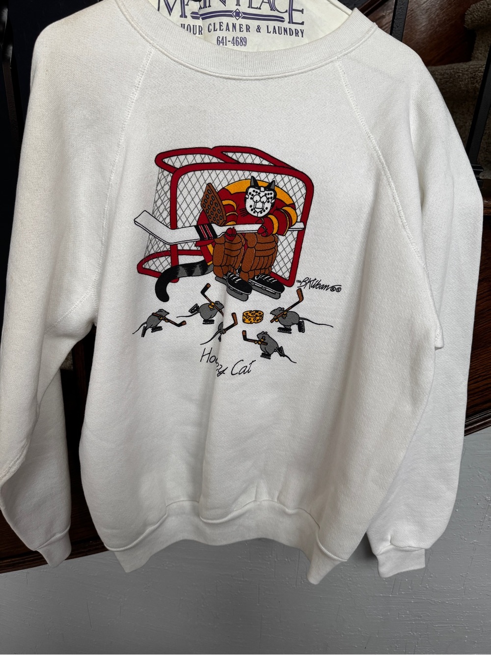 XL White Hockey Cat B. Kliban Hawaii Crazy Shirts Sweatshirt - Vintage Collector